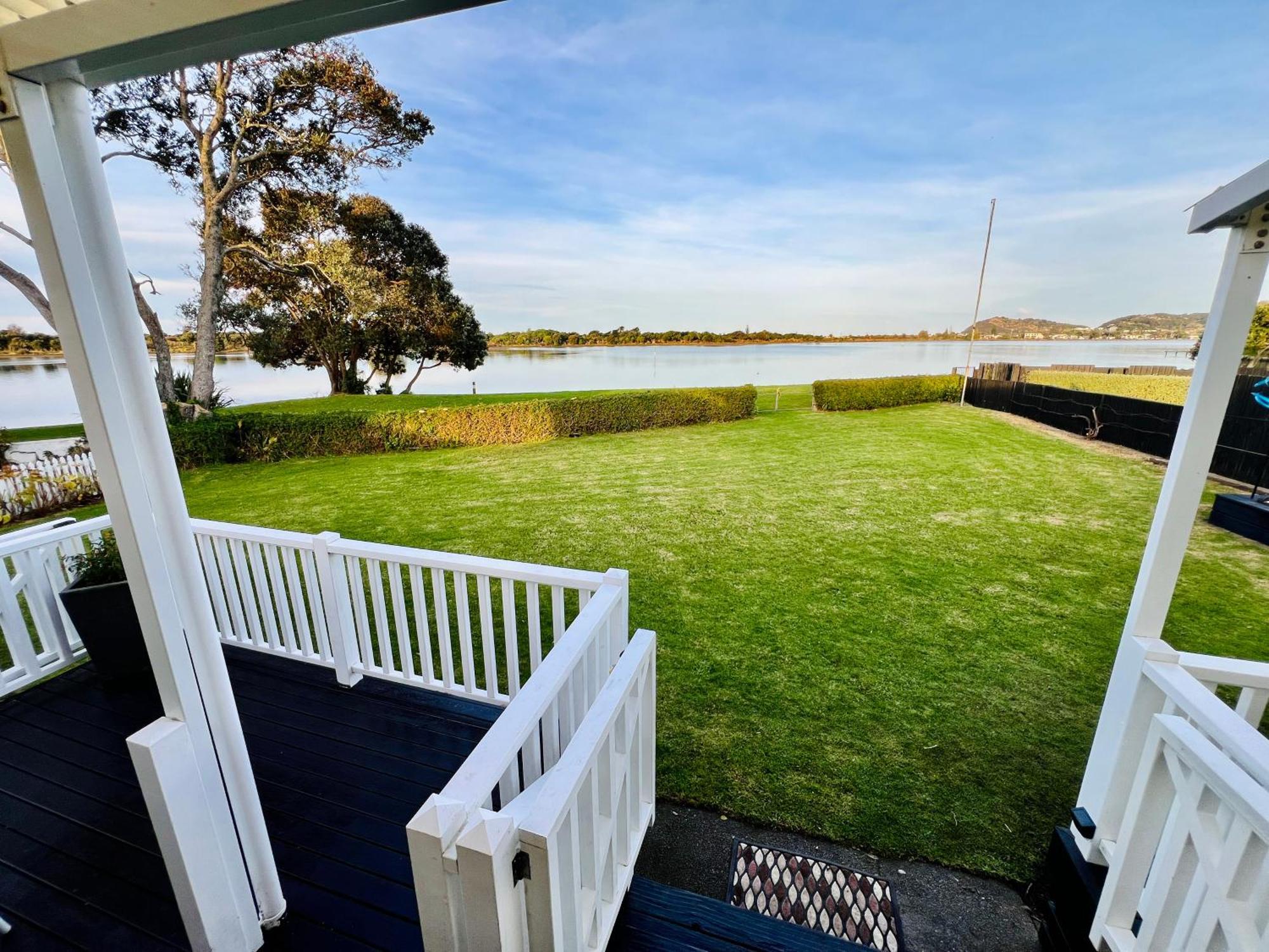 Monarch Cottage On The Estuary Athenree 외부 사진